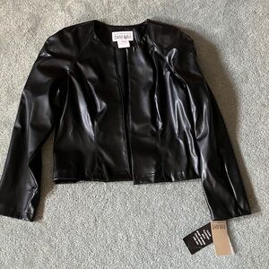 Dani Max Women's Sleek Black Leather Jacket